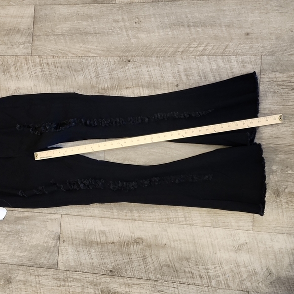 Black/distressed/high waisted/stretchy bellbottom jeans/BNwt perfect condition - Picture 8 of 9